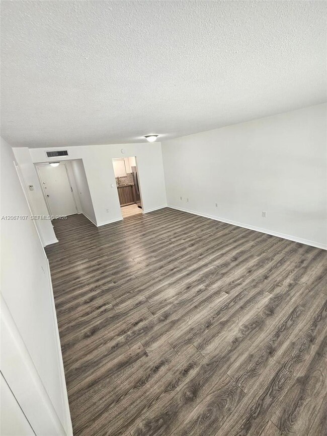 Building Photo - 7470 Miami Lakes Dr