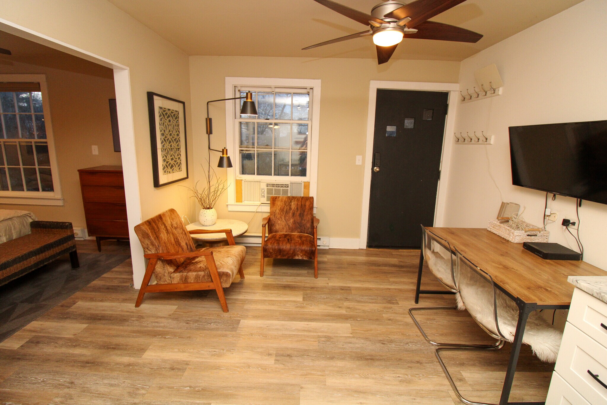 Building Photo - 375 Weaverville Rd