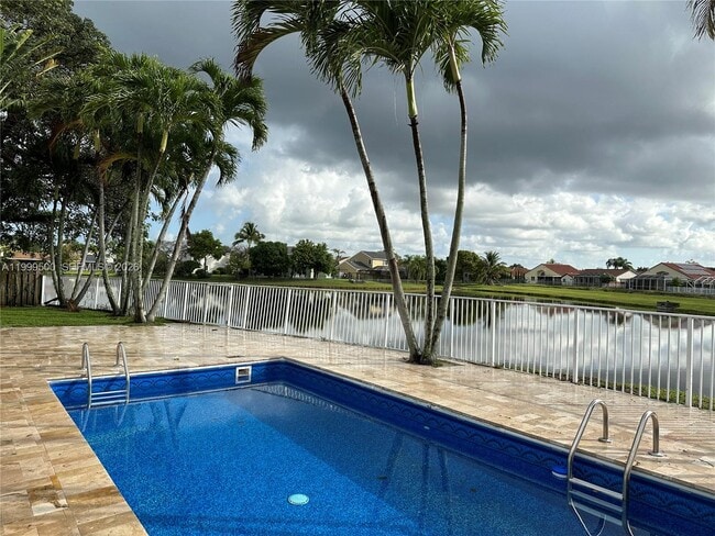 Building Photo - 9841 Ridge Creek Rd