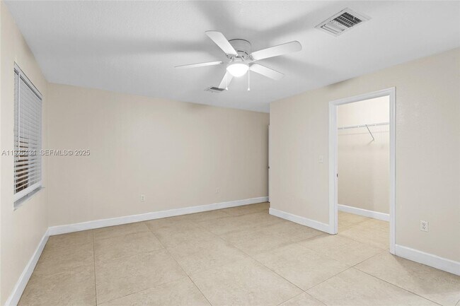 Building Photo - 1472 SW 44th Ave