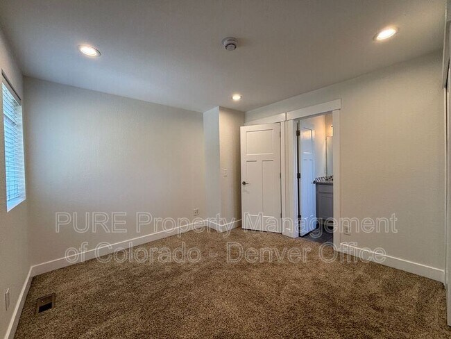 Building Photo - 3028 Gilpin St