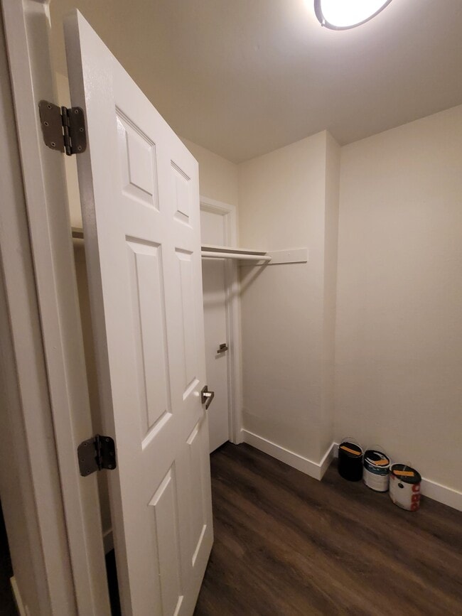 Building Photo - 745 E Bradley Ave