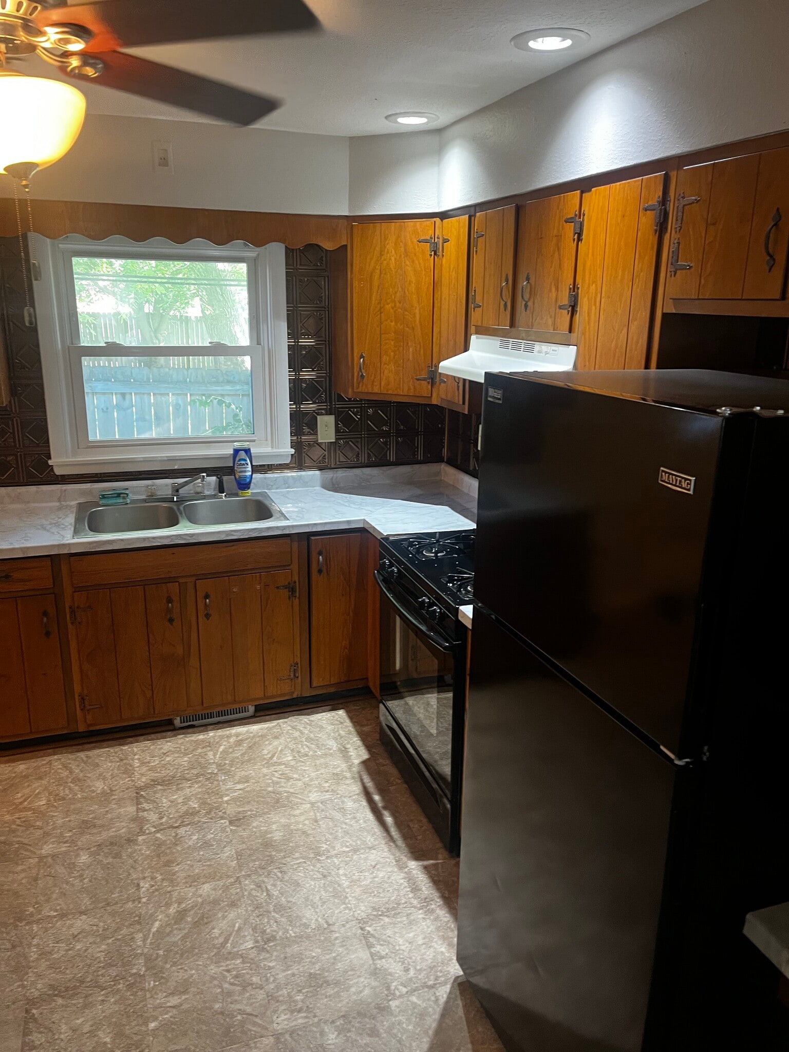 Building Photo - 1026 N Jefferson St