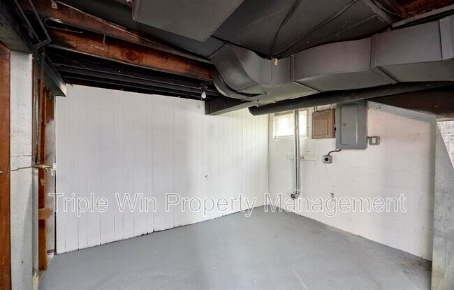 Building Photo - 10315 St Arthur Ln