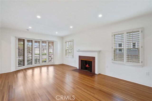 Building Photo - 3883 Degnan Blvd