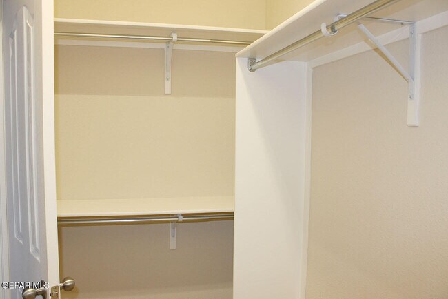 Building Photo - 1458 Senda Del Sol Ln