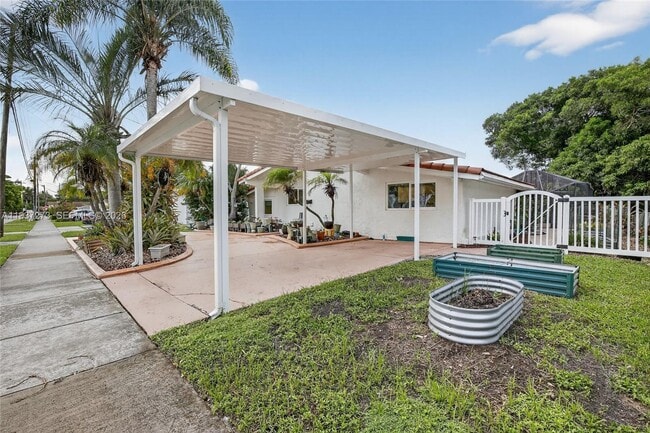 Building Photo - 2500 NE 209th Terrace