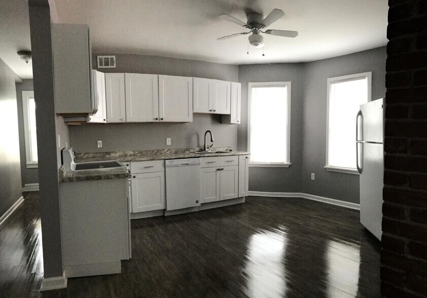 Building Photo - 48 Maytide St