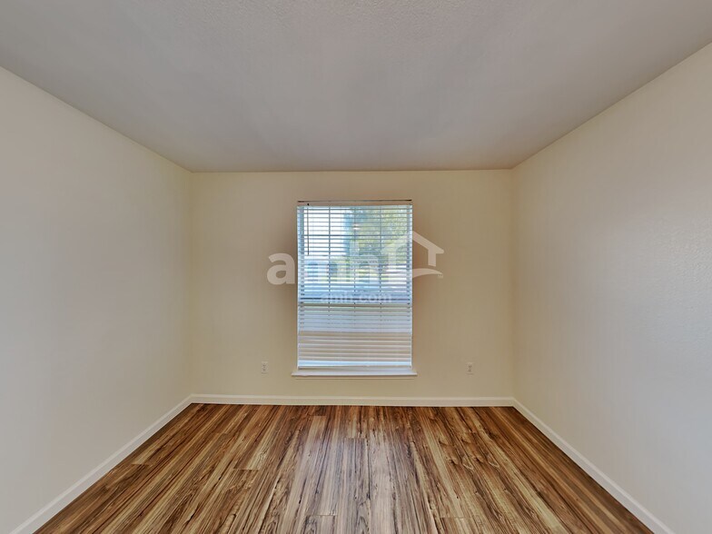 Building Photo - 3453 Newgate St