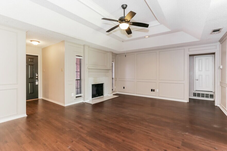 Building Photo - 7933 Clear Brook Cir