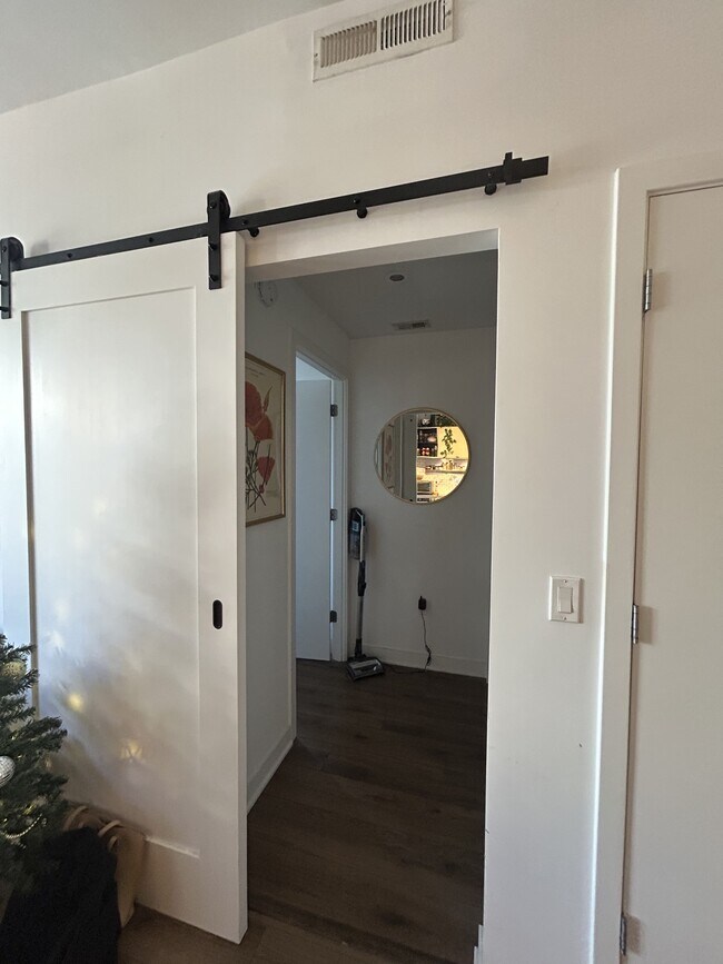 Building Photo - 2030 8th St NW