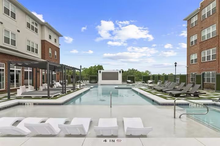 Building Photo - 680 6th Ave NE