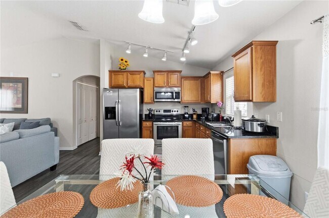 Building Photo - 356 Earlmont Pl