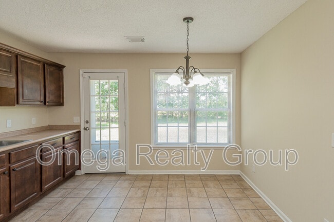 Building Photo - 13865 Roanoke Dr