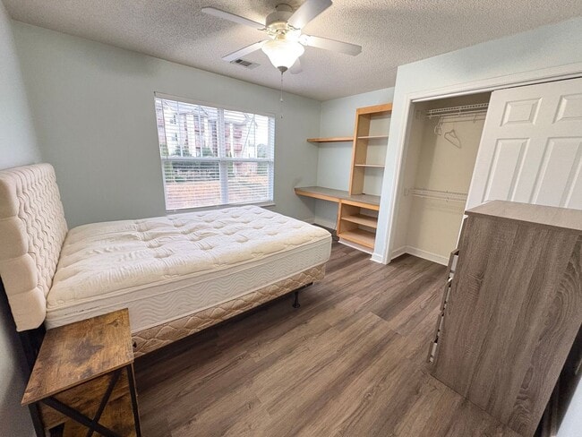 Building Photo - 731 Harts Cove Way