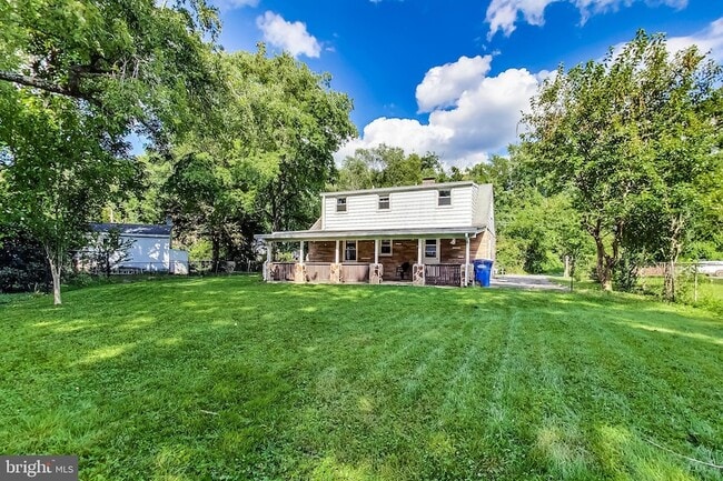 Building Photo - 6641 Barrett Rd