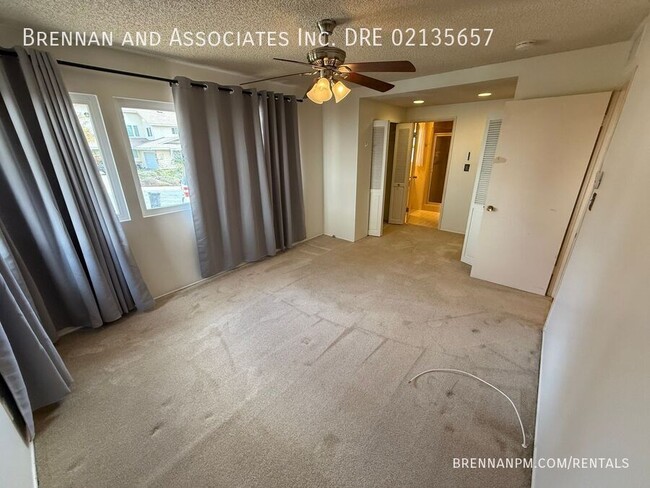 Building Photo - 3 bed 2 bath, Fletcher Hills, View, All Ap...