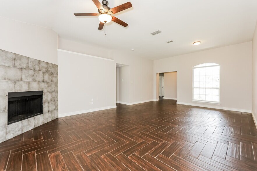 Building Photo - 613 Fawn Meadow Trail