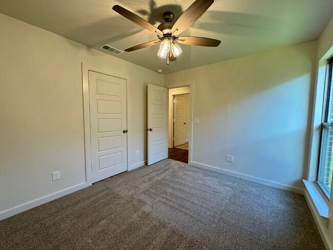Building Photo - Brand New 3-bedroom 2-bath Home in Burgamy Park!