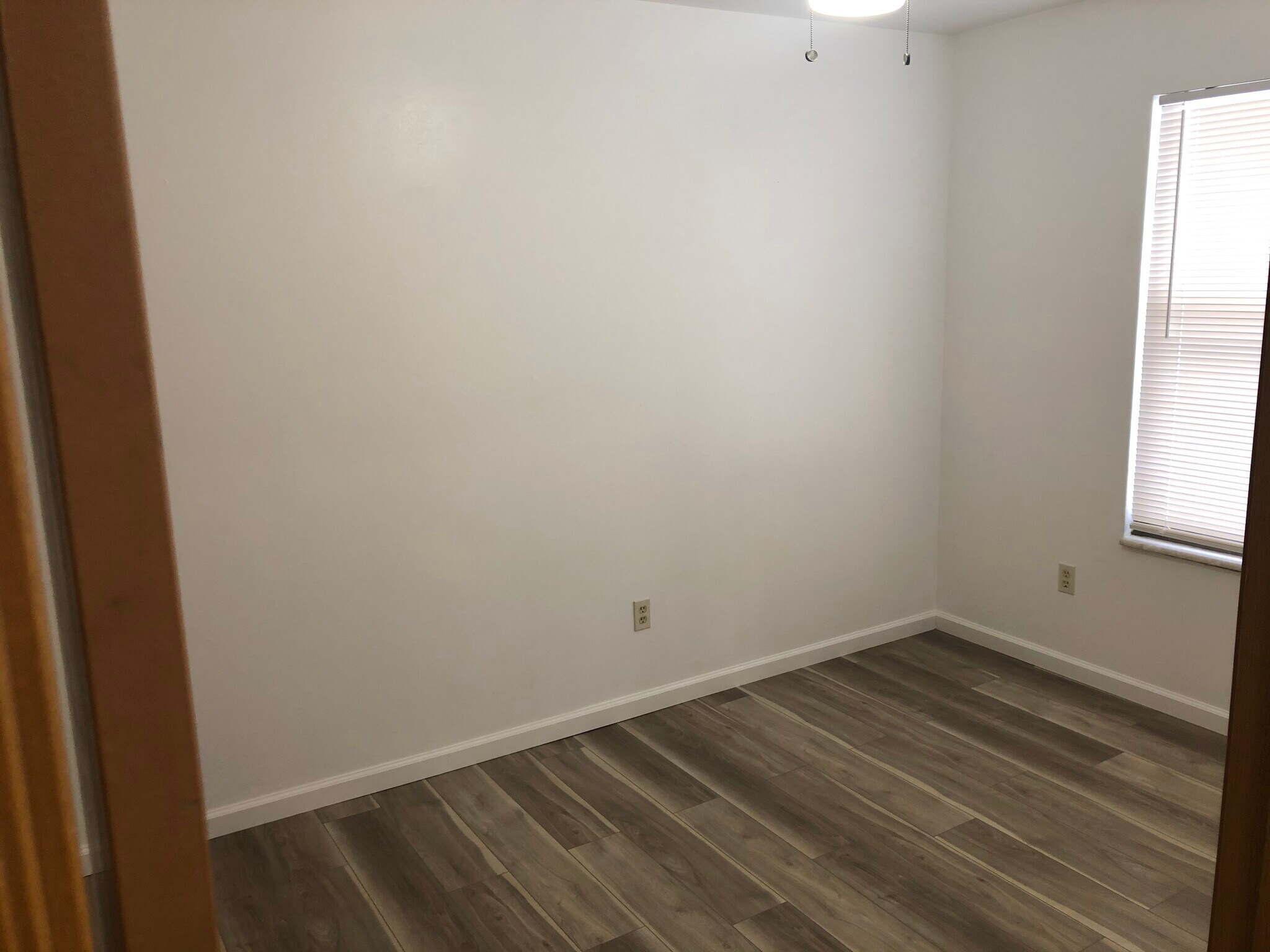 Building Photo - 630 S 4th St