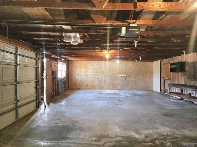 Building Photo - 6107 Trailwood Dr