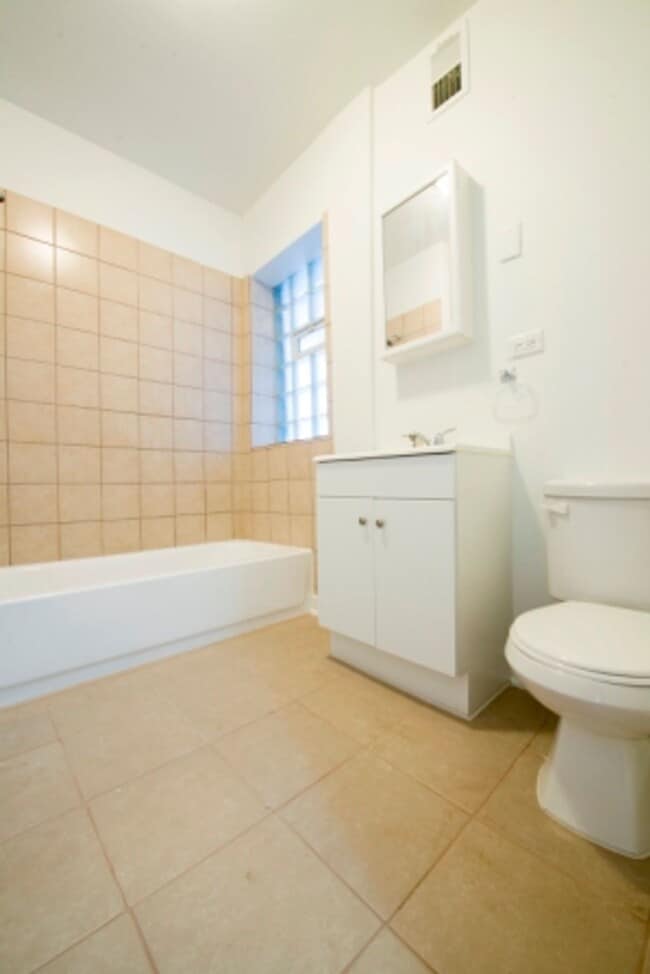 Building Photo - 7955 S Bishop 1414-18 W 80th Chicago, IL 60620