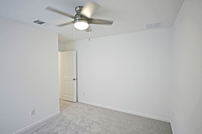 Building Photo - 298 Tahoe Ave