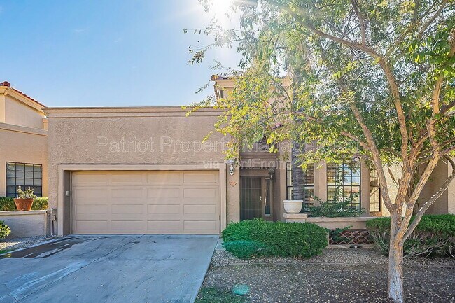 Building Photo - 10527 E Fanfol Ln