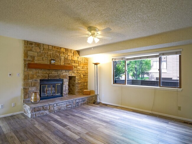 Building Photo - 3372 Capstan Way