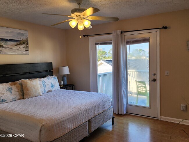 Building Photo - 11728 Seashore Ln