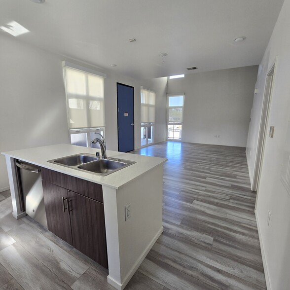 Kitchen view1 - 519 S 6th St