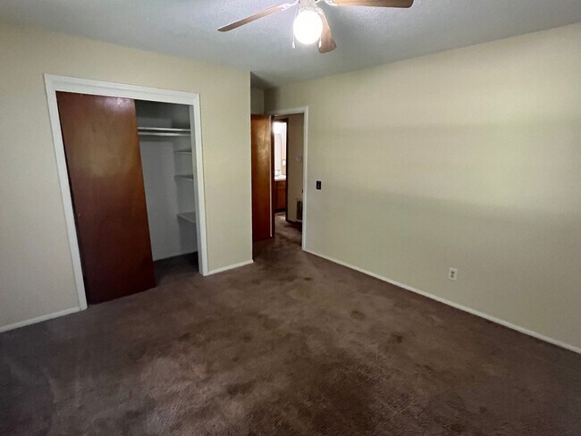 Building Photo - 505 E Fir St