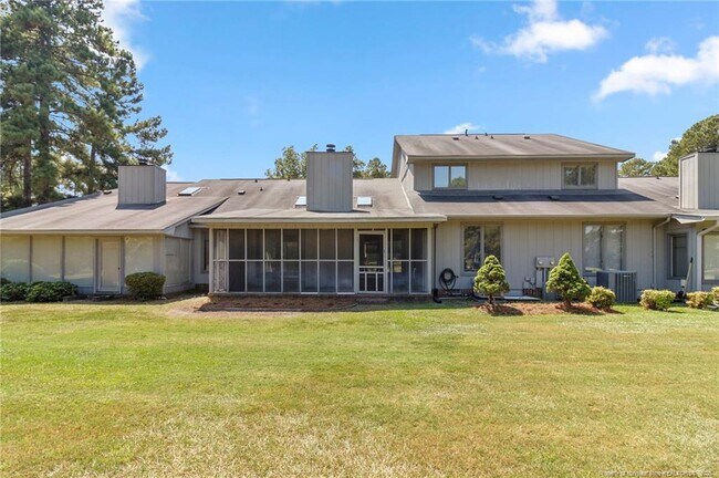Building Photo - 2944 Wedgeview Dr