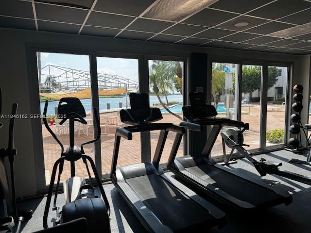 Building Photo - 9100 W Bay Harbor Dr