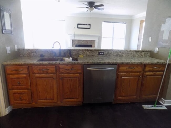 Building Photo - 30202 Oak Tree Dr