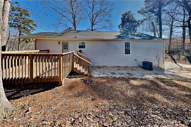 Building Photo - 778 Summer Dr NW