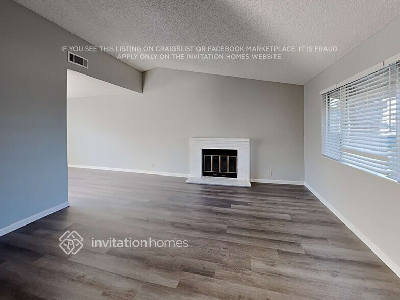 Building Photo - 609 Crested Dr