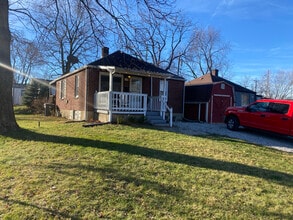 Building Photo - 1237 E Pleasant Run Pkwy S Dr