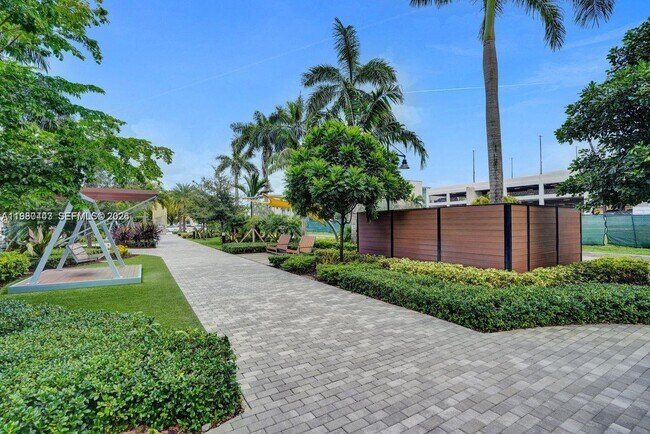 Building Photo - 5300 Paseo Blvd