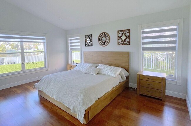 Building Photo - 18281 SW 22nd St