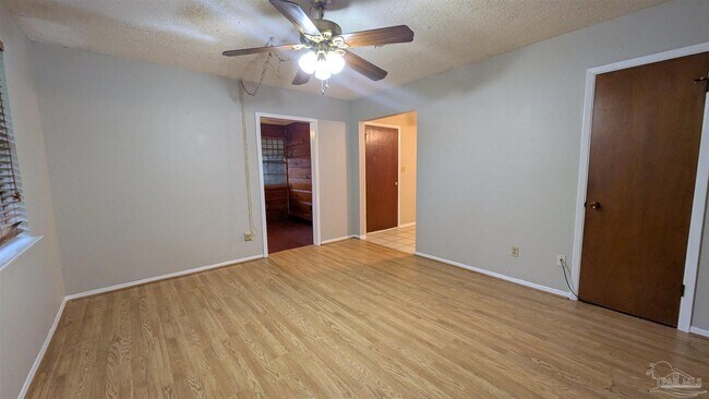 Building Photo - 5761 Scotland Rd
