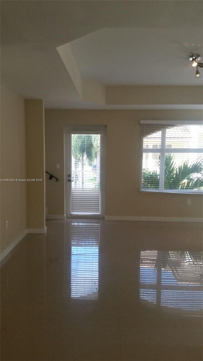 Building Photo - 18429 NE 28th Ave