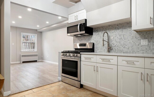 Building Photo - 25-53-53 College Point Blvd