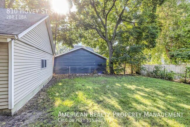 Building Photo - 810 Hovey St SW