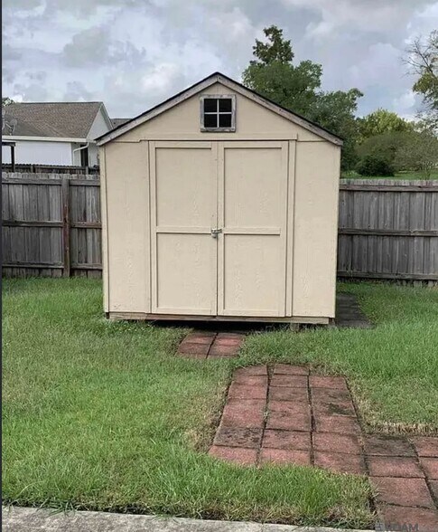 Building Photo - 532 Glenway Dr