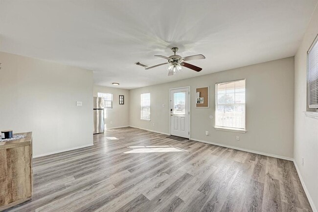 Building Photo - 107 W Brenham St