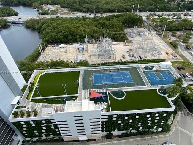 Building Photo - 16385 Biscayne Blvd