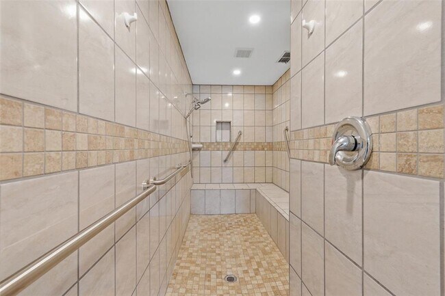 Building Photo - 4440 Pelorus Dr