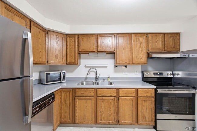 Building Photo - 8457 Bubbling Springs Dr