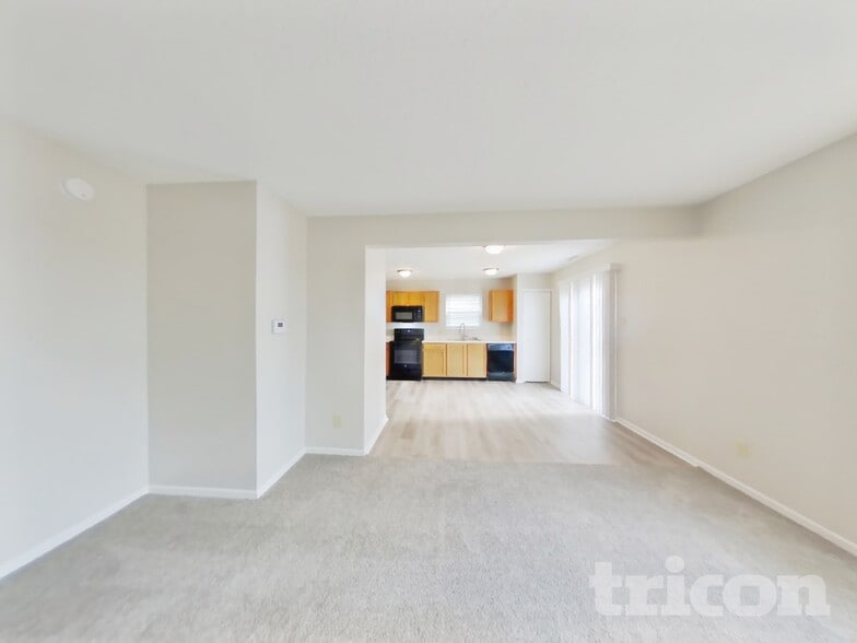 Building Photo - 7665 Mansfield Way